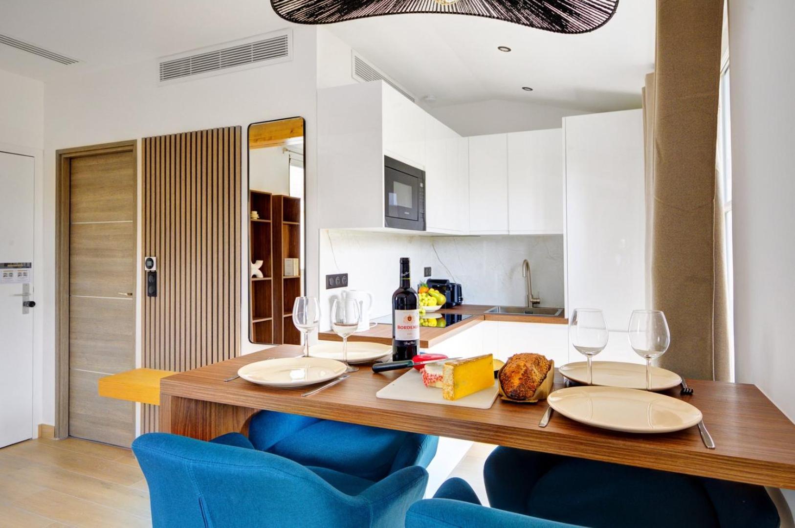 Bluestay 296 - Superbe A 17 Parijs